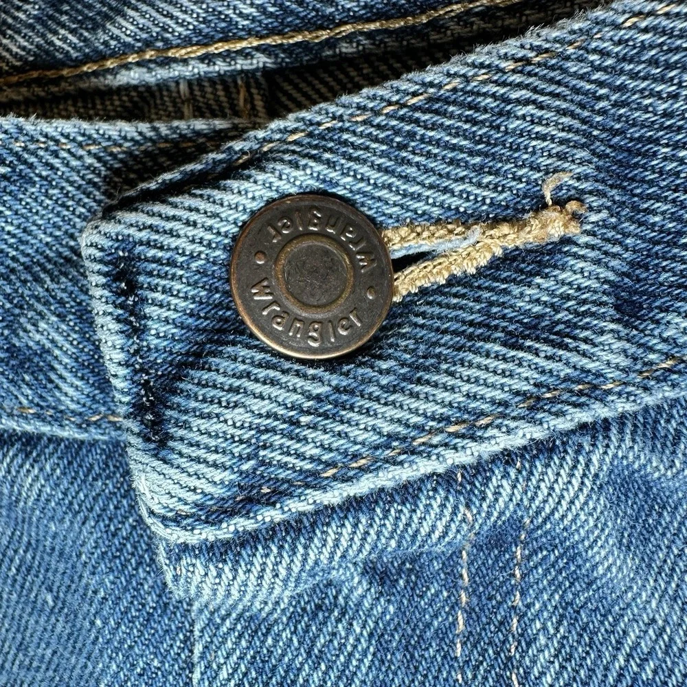 Wrangler Mens Jeans Tag 40x30 Actual 42x30 Relaxed Fit 100% Cotton Blue